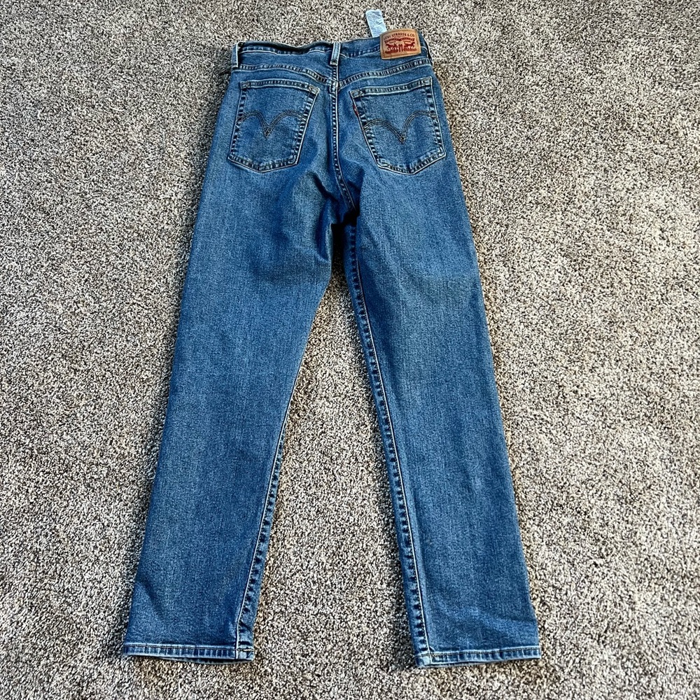 Levi wedgie straight women’s jeans